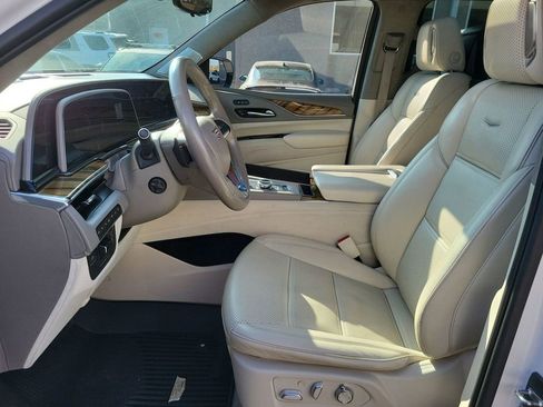 Certified 2023 Cadillac Escalade ESV Premium Luxury Platinum image 19