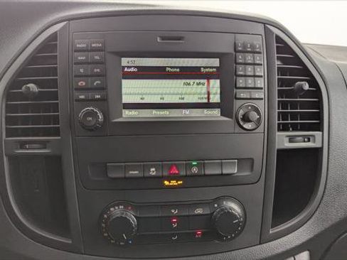 Used 2020 Mercedes-Benz Metris image 24