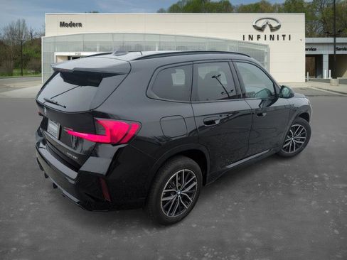Used 2025 BMW X1 xDrive28i image 4