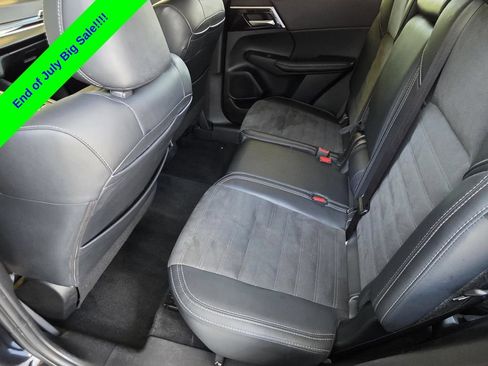 Used 2024 Mitsubishi Outlander SE Black Edition AWD/4WD image 10