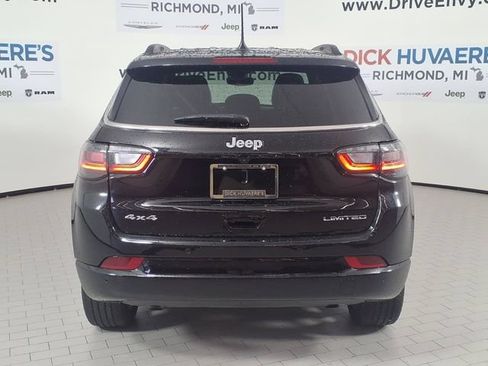 Used 2025 Jeep Compass Limited w/ Elite Group AWD/4WD image 5