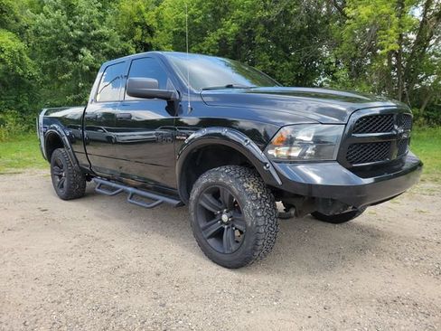 Used 2017 RAM 1500 Express w/ Black Ram 1500 Express Group AWD/4WD image 2