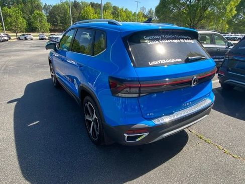 Used 2025 Volkswagen Taos SEL image 3