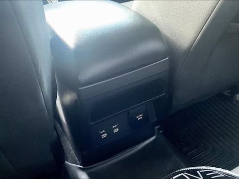 Used 2019 Ford Ranger XLT w/ Equipment Group 302A Luxury RWD image 12