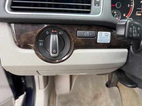 Used 2015 Volkswagen Passat TDI SEL Premium image 32