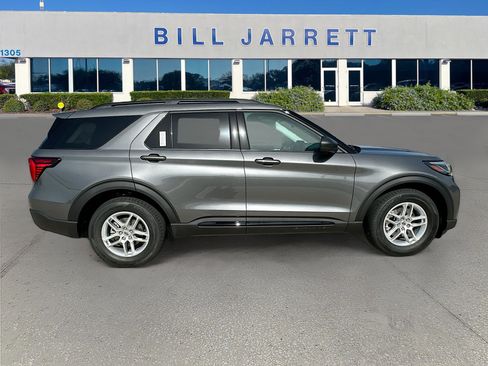 New 2026 Ford Explorer Active RWD image 3