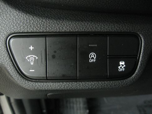 Certified 2024 Kia Seltos EX image 17