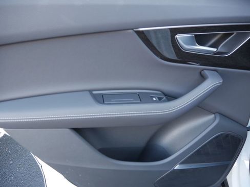 Used 2025 Audi Q7 3.0T Premium Plus image 21