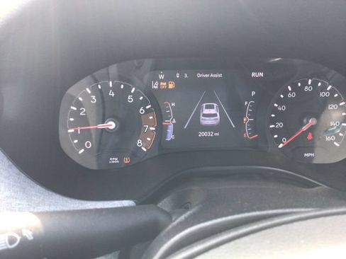 Used 2025 Jeep Compass Latitude AWD/4WD image 31