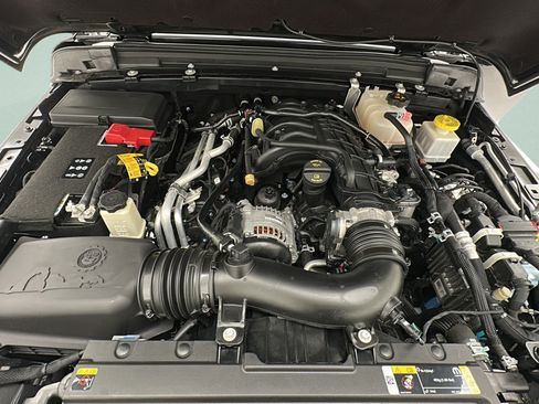 Used 2023 Jeep Gladiator Overland AWD/4WD image 22