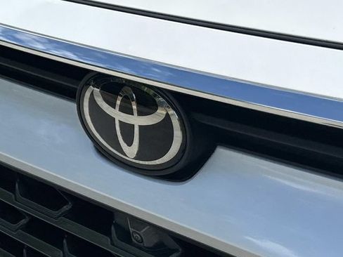 Used 2024 Toyota Grand Highlander AWD Hybrid image 10