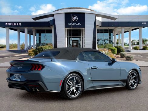 Used 2025 Ford Mustang Premium RWD image 4