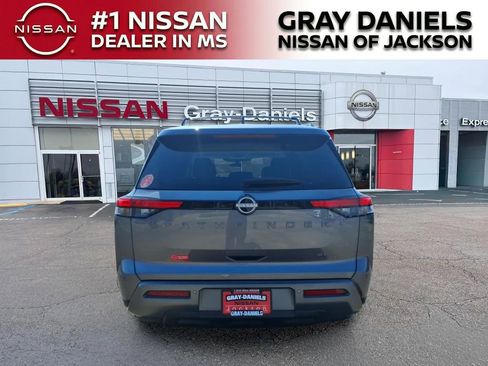 New 2026 Nissan Pathfinder SL image 6