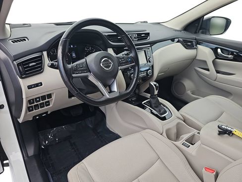 Used 2022 Nissan Rogue Sport SL AWD/4WD image 16