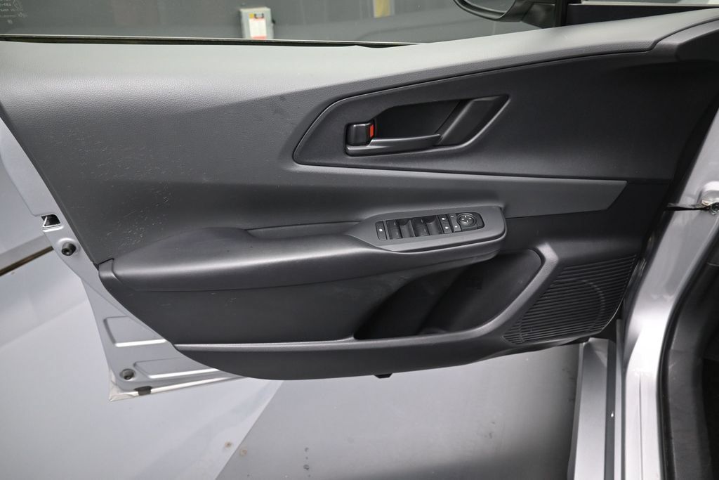 Certified 2024 Toyota Prius LE FWD image 10