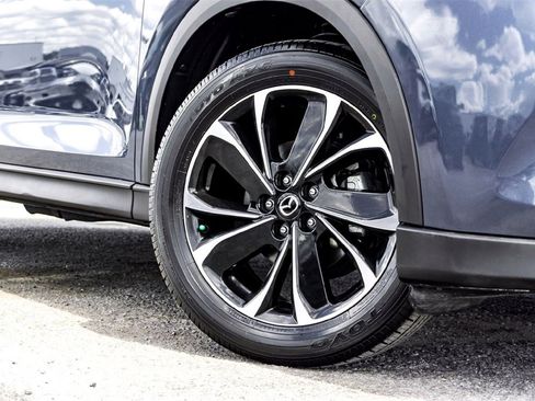 Used 2022 MAZDA CX-5 AWD 2.5 S w/ Premium Package image 2