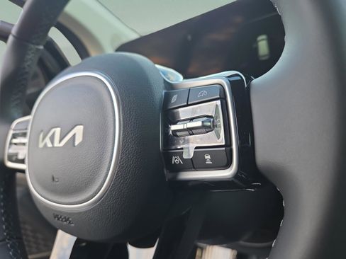 New 2026 Kia Carnival SX FWD image 28