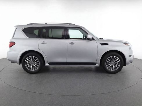 Used 2024 Nissan Armada SL image 11