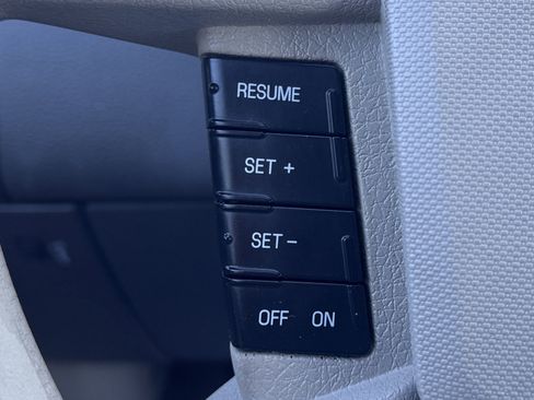 Used 2010 Ford Edge SE image 28