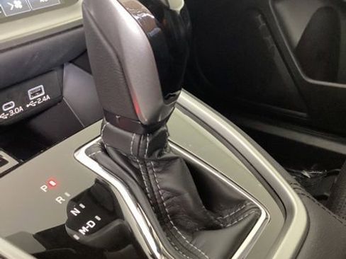 Used 2025 Subaru Outback Premium w/ Popular Package #1A image 24