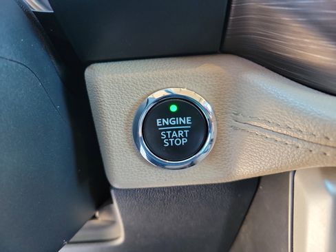 Used 2022 Ford Expedition Limited image 15