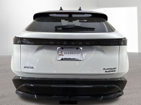 New 2025 Nissan Ariya Platinum image 33