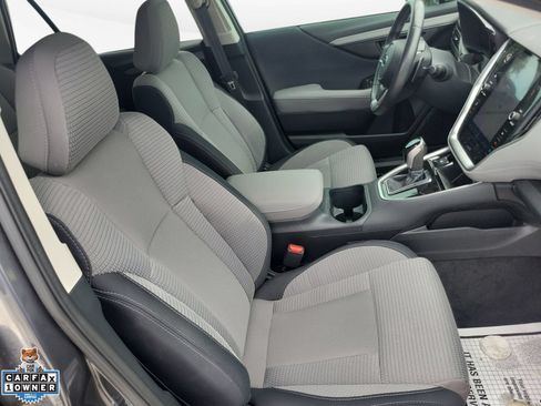 Used 2025 Subaru Outback Premium AWD/4WD image 27