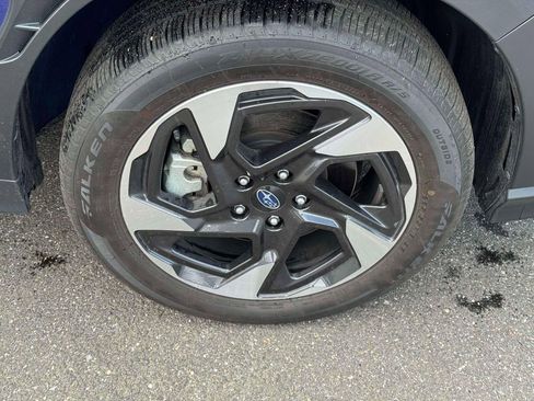 Certified 2024 Subaru Crosstrek 2.5i Limited w/ Crosstrek Mirror Package image 9