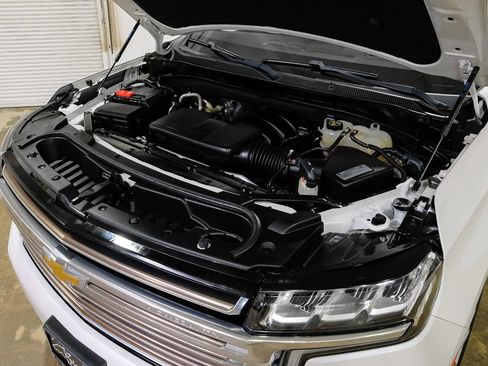 Used 2021 Chevrolet Tahoe High Country w/ Premium Package RWD image 44