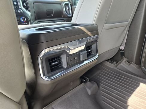 Used 2022 Chevrolet Silverado 1500 LTZ w/ Technology Package AWD/4WD image 26