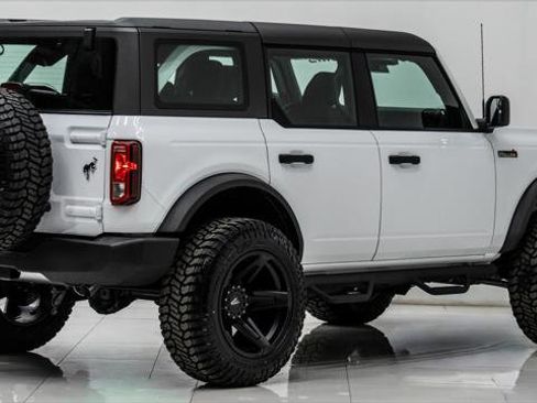 Used 2025 Ford Bronco 4-Door image 8