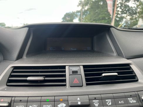 Used 2011 Honda Accord EX-L image 21