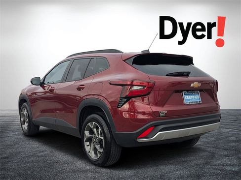 Certified 2025 Chevrolet Trax LT image 7