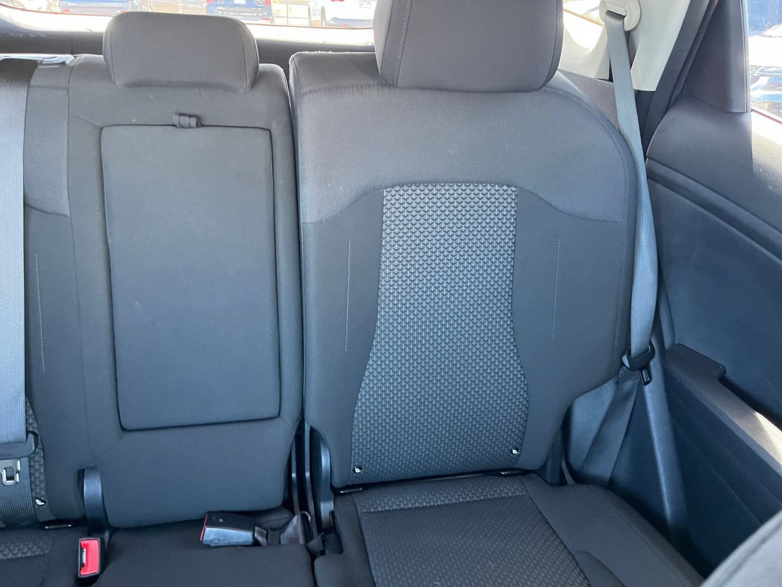 Used 2025 Kia Sportage LX FWD image 34
