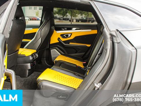 Used 2020 Lamborghini Urus AWD/4WD image 18