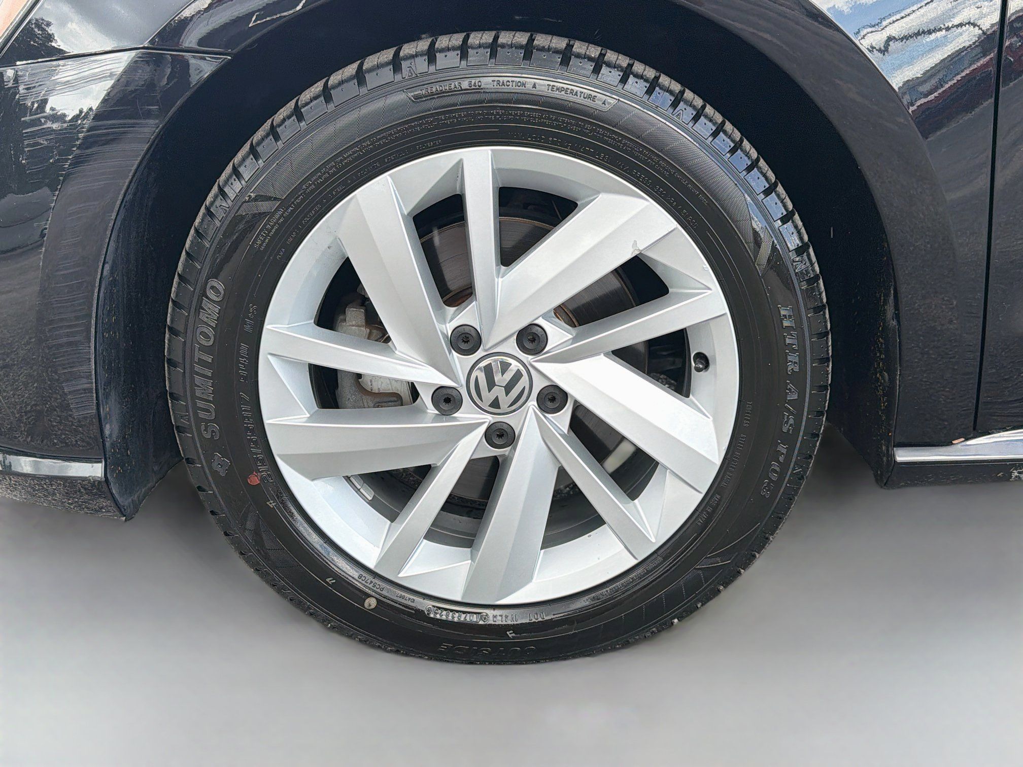 Used 2018 Volkswagen Passat 2.0T SE FWD image 40