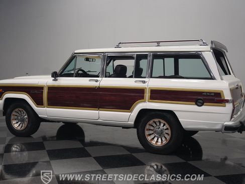 Used 1988 Jeep Grand Wagoneer image 10