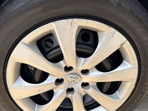 Used 2024 Toyota Corolla LE FWD image 19