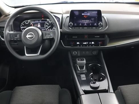 Used 2023 Nissan Rogue SV AWD/4WD image 9