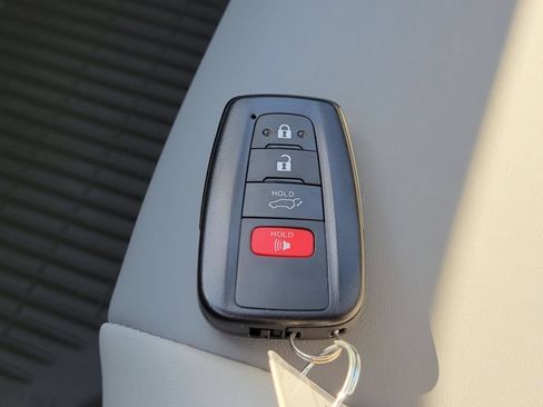 Used 2023 Toyota RAV4 XLE Premium AWD/4WD image 33