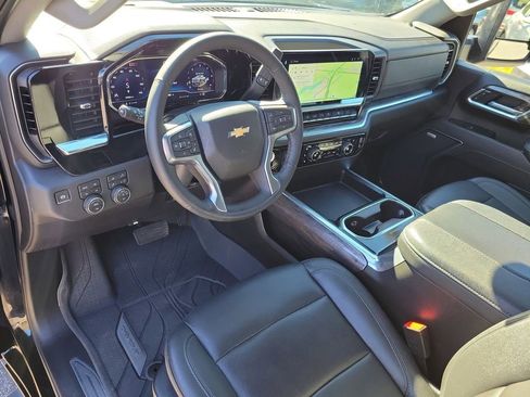 Certified 2025 Chevrolet Silverado 2500 LTZ w/ LTZ Convenience Package AWD/4WD image 22
