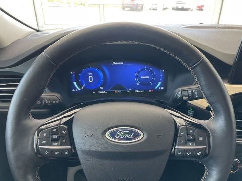 Used 2022 Ford Escape Titanium w/ Titanium Elite Package AWD/4WD image 10