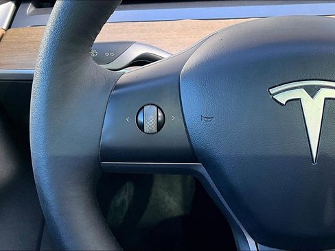 Used 2022 Tesla Model 3 Long Range image 18