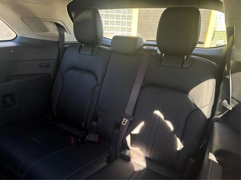 Used 2024 MAZDA CX-90 3.3 Turbo w/ Preferred Plus image 40