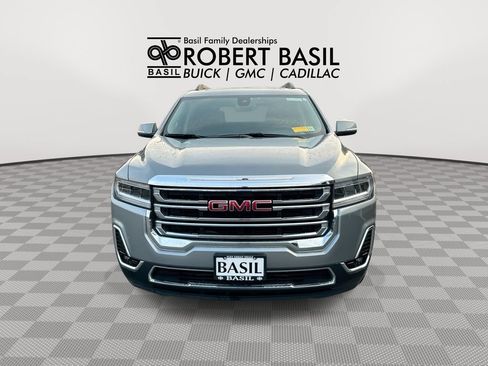 Used 2023 GMC Acadia SLT w/ Preferred Package AWD/4WD image 3