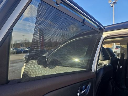 Used 2023 Nissan Rogue SV w/ SV Premium Package image 35