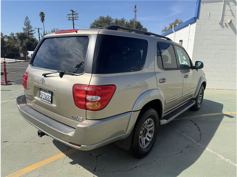Used 2004 Toyota Sequoia SR5 RWD image 6