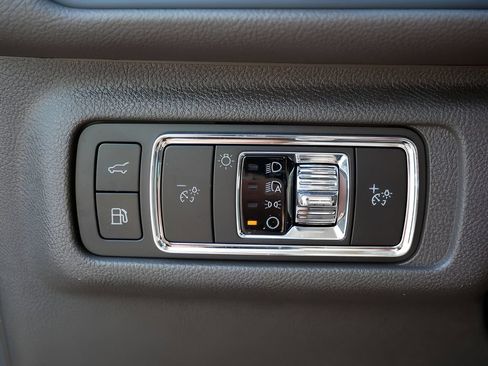 Used 2024 Lincoln Corsair Grand Touring w/ Equipment Group 302A AWD/4WD image 17