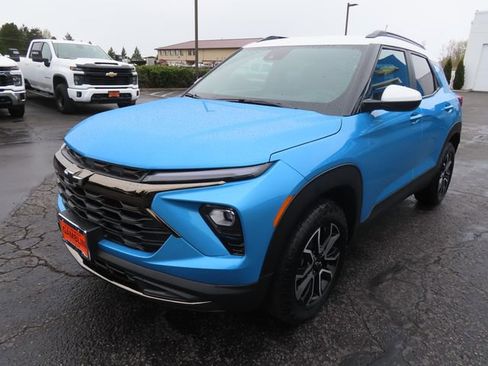 New 2025 Chevrolet TrailBlazer ACTIV w/ Driver Confidence Package AWD/4WD image 3