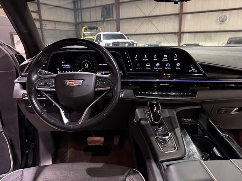 Used 2023 Cadillac Escalade Sport AWD/4WD image 31